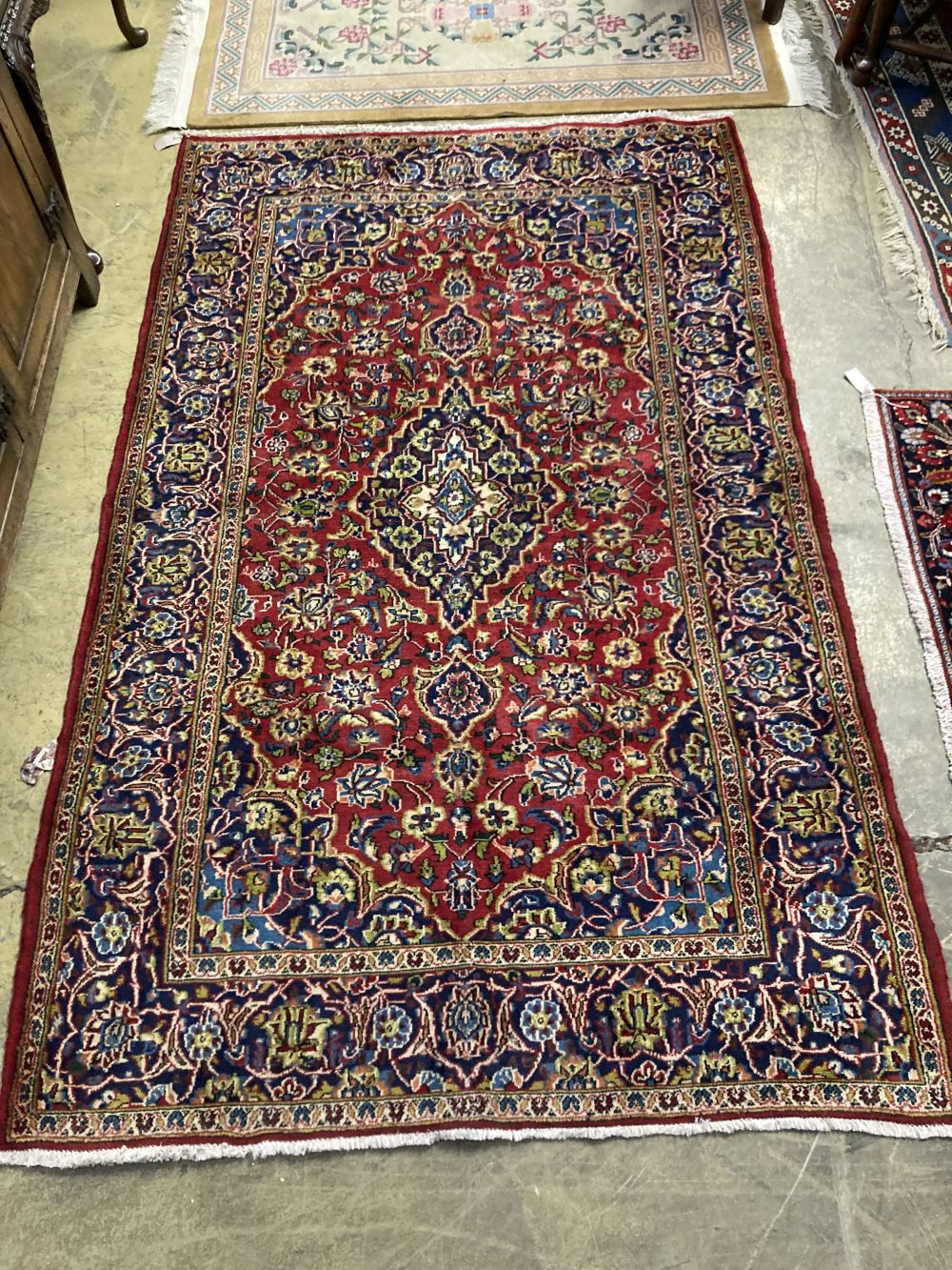 A Kashan carpet, 240 x 148cm